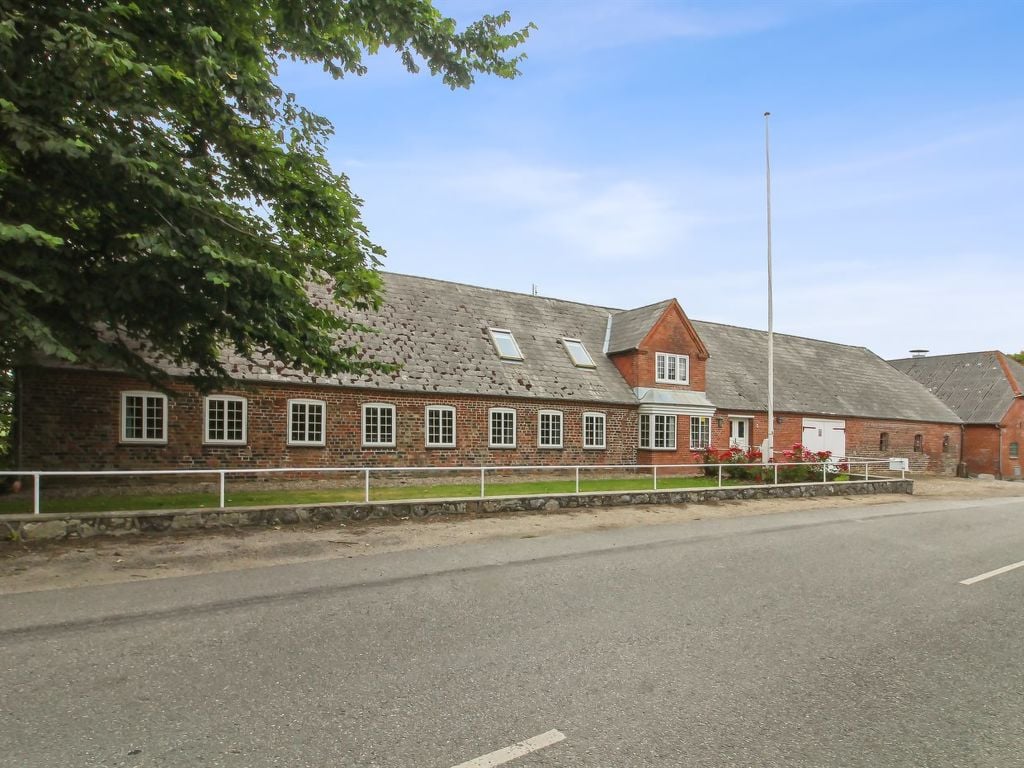 "Henrieke" - 10km from the sea | Boeken bij Flickmyhouse