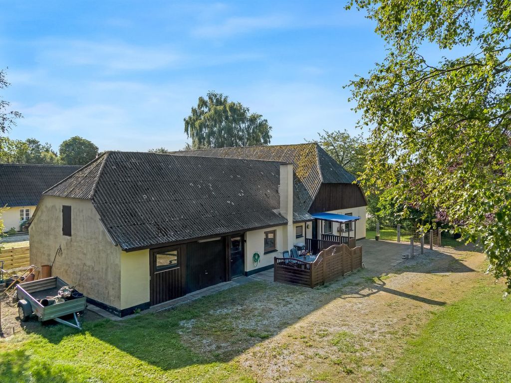 "Eiko" - 400m to the fjord | Boeken bij Flickmyhouse