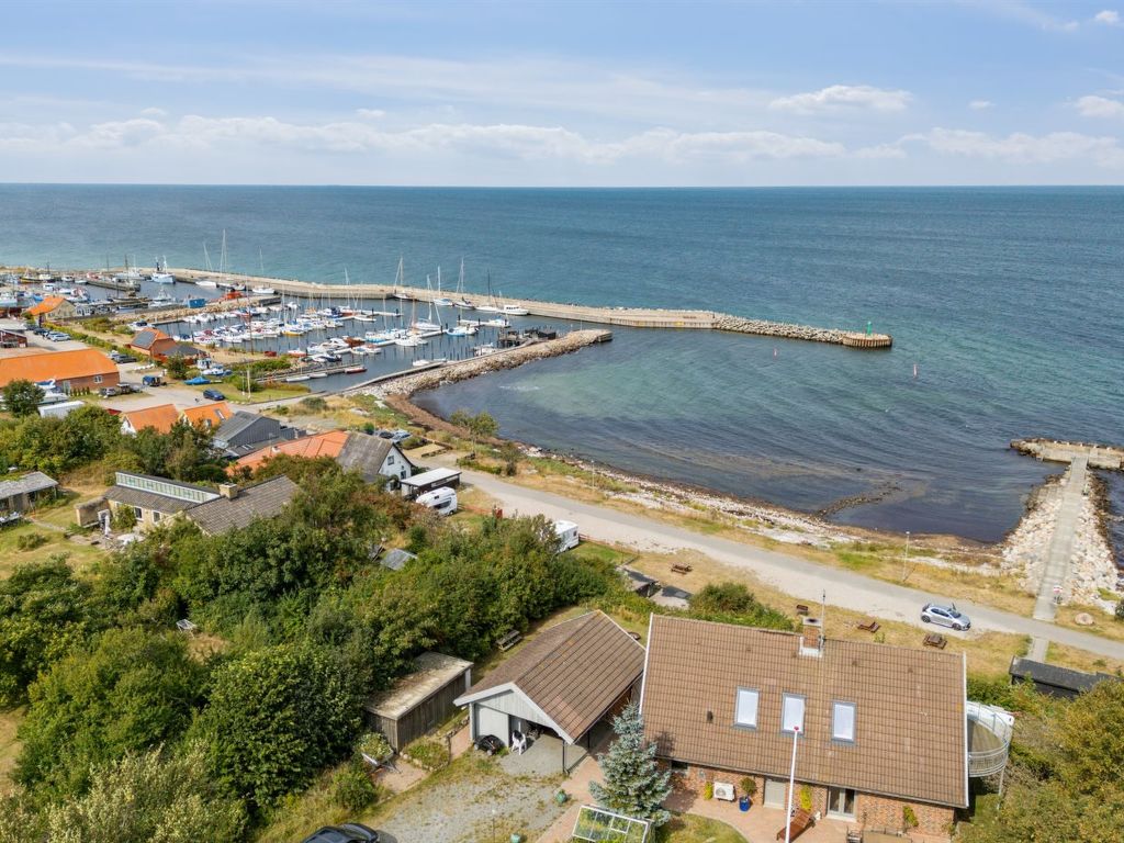 "Dzavid" - 50m from the sea | Boeken bij Flickmyhouse