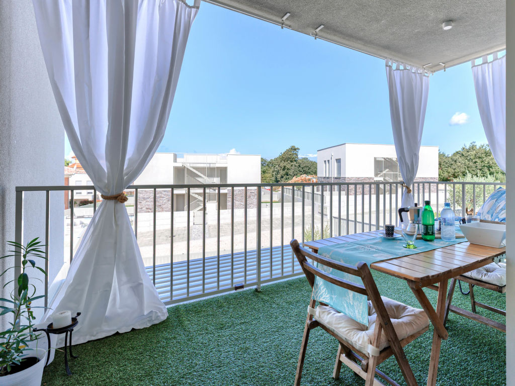 Renata Home | Boeken bij Flickmyhouse