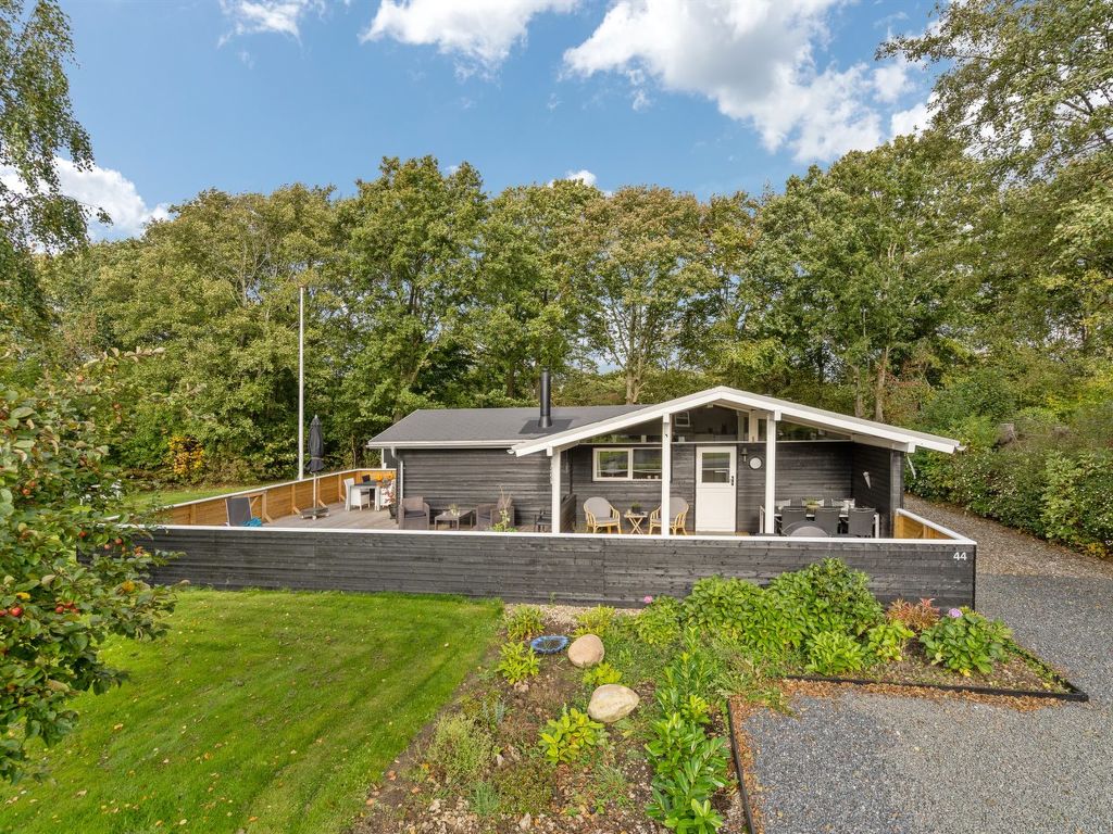 "Emmanuela" - 700m to the fjord | Boeken bij Flickmyhouse