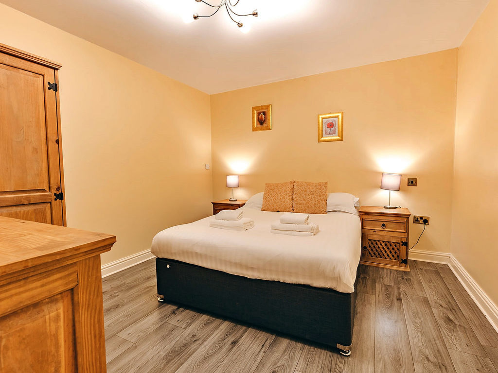 Netley Hall - Mulberry | Boeken bij Flickmyhouse