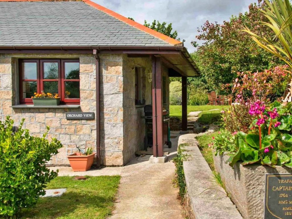 Orchard View | Boeken bij Flickmyhouse