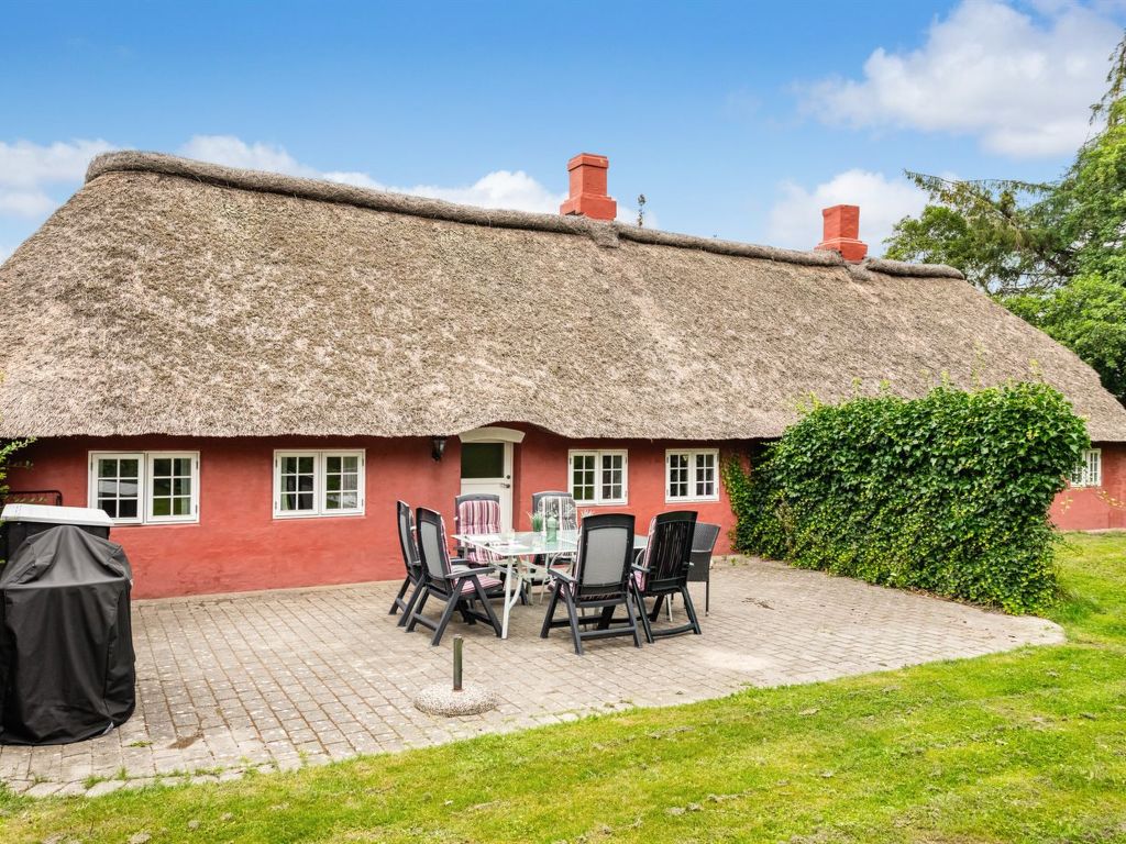 "Yrjö" - 2.5km from the sea | Boeken bij Flickmyhouse