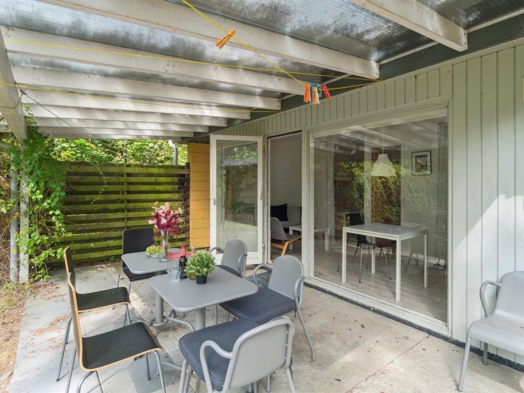 "Unker" - 800m from the sea | Boeken bij Flickmyhouse