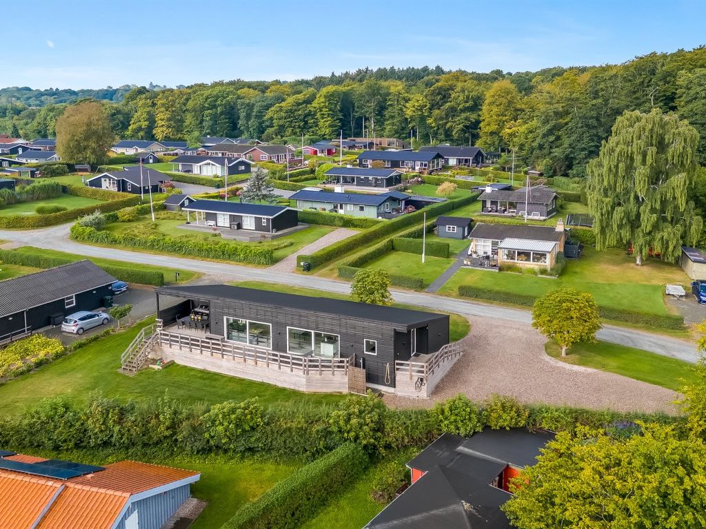 "Fin" - 150m from the sea | Boeken bij Flickmyhouse