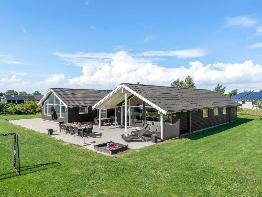 "Jurgis" - 900m from the sea | Boeken bij Flickmyhouse