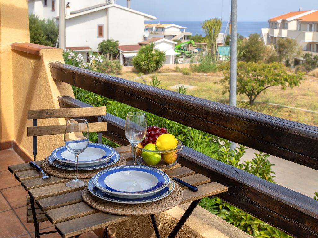 Angela House | Boeken bij Flickmyhouse