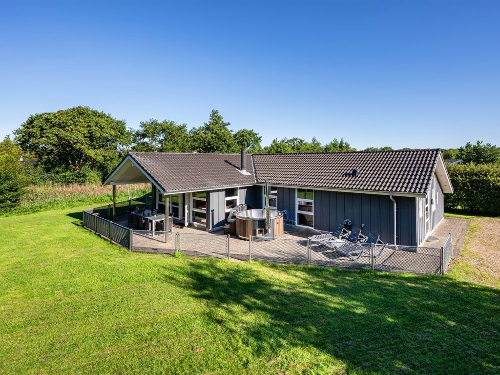 "Findus" - 1.2km to the fjord | Boeken bij Flickmyhouse