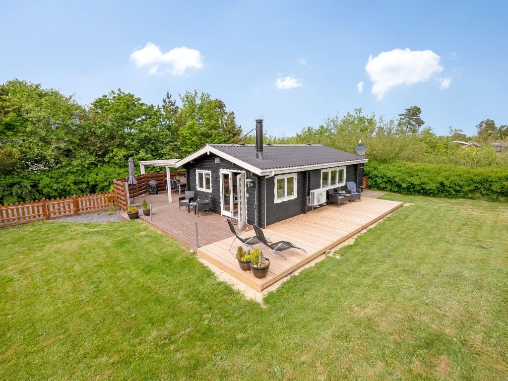 "Staffan" - 200m to the fjord | Boeken bij Flickmyhouse