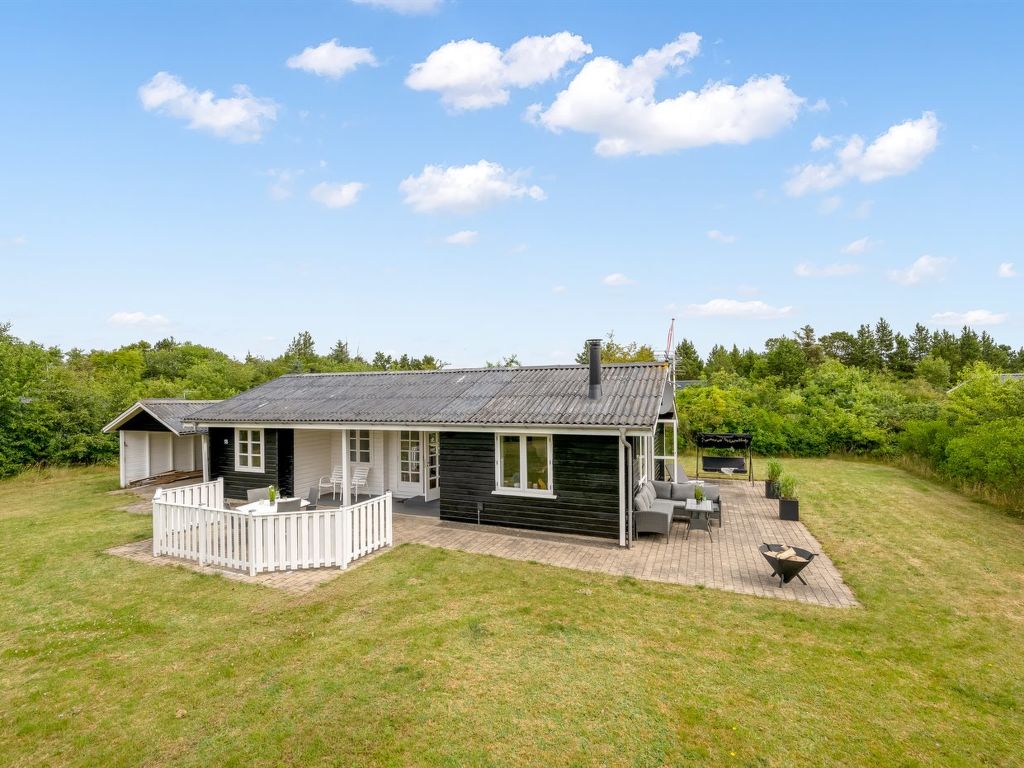 "Blesse" - 500m to the fjord | Boeken bij Flickmyhouse