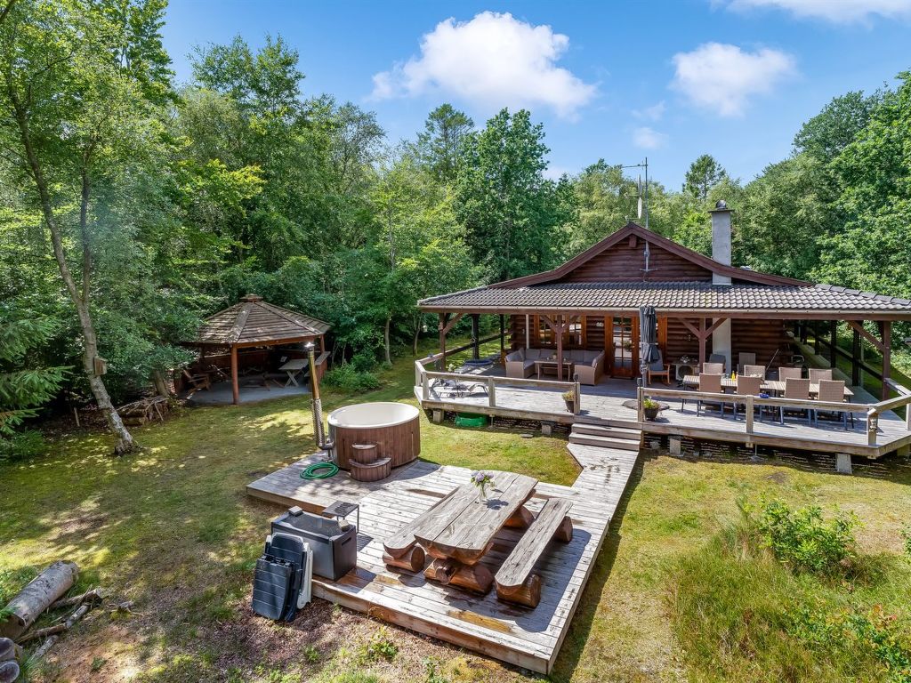 "Aryan" - 450m from the sea | Boeken bij Flickmyhouse