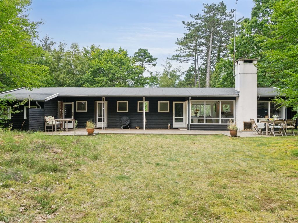 "Farman" - 200m from the sea | Boeken bij Flickmyhouse