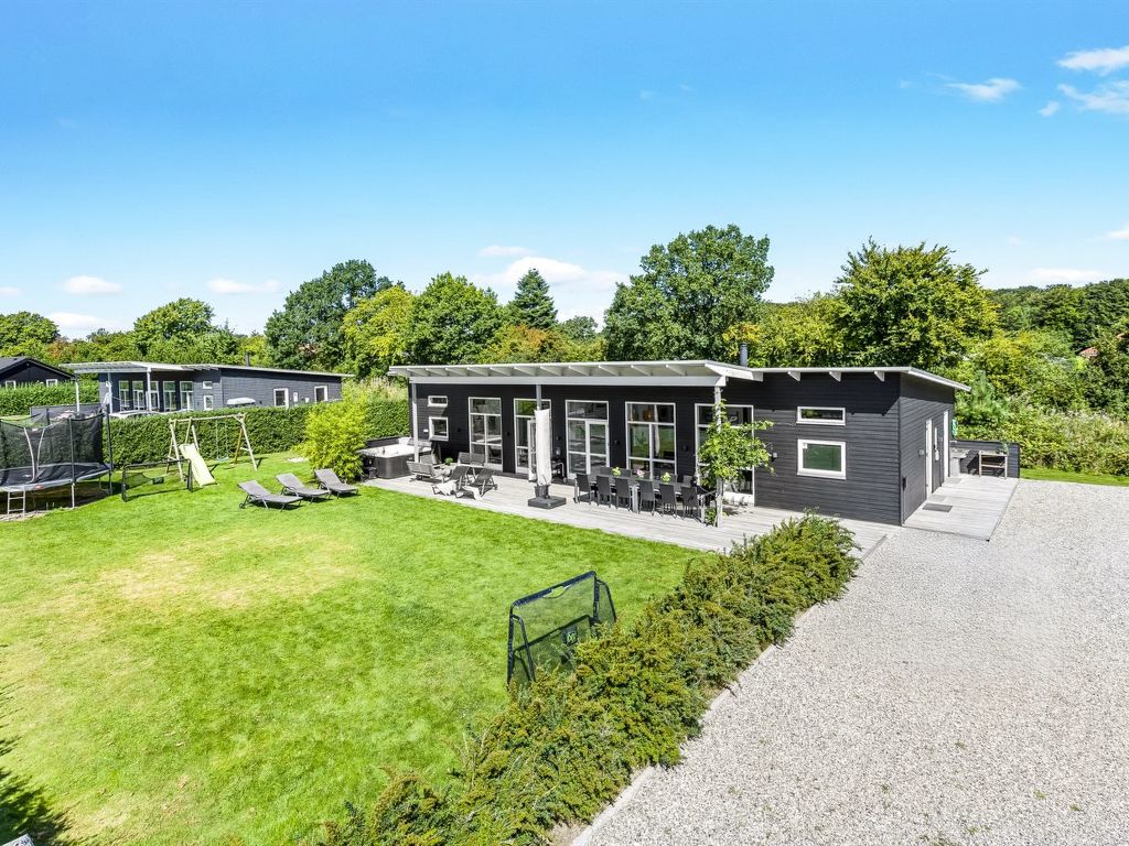 "Ema" - 600m from the sea | Boeken bij Flickmyhouse