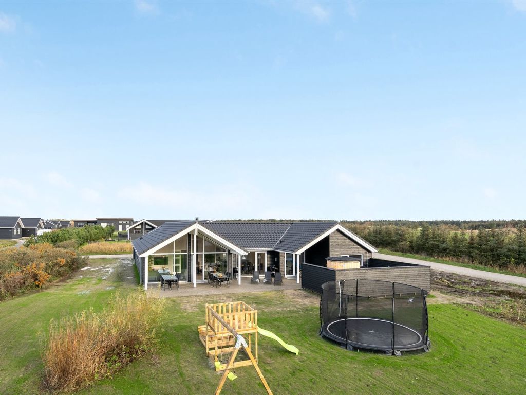 "Klement" - 800m from the sea | Boeken bij Flickmyhouse