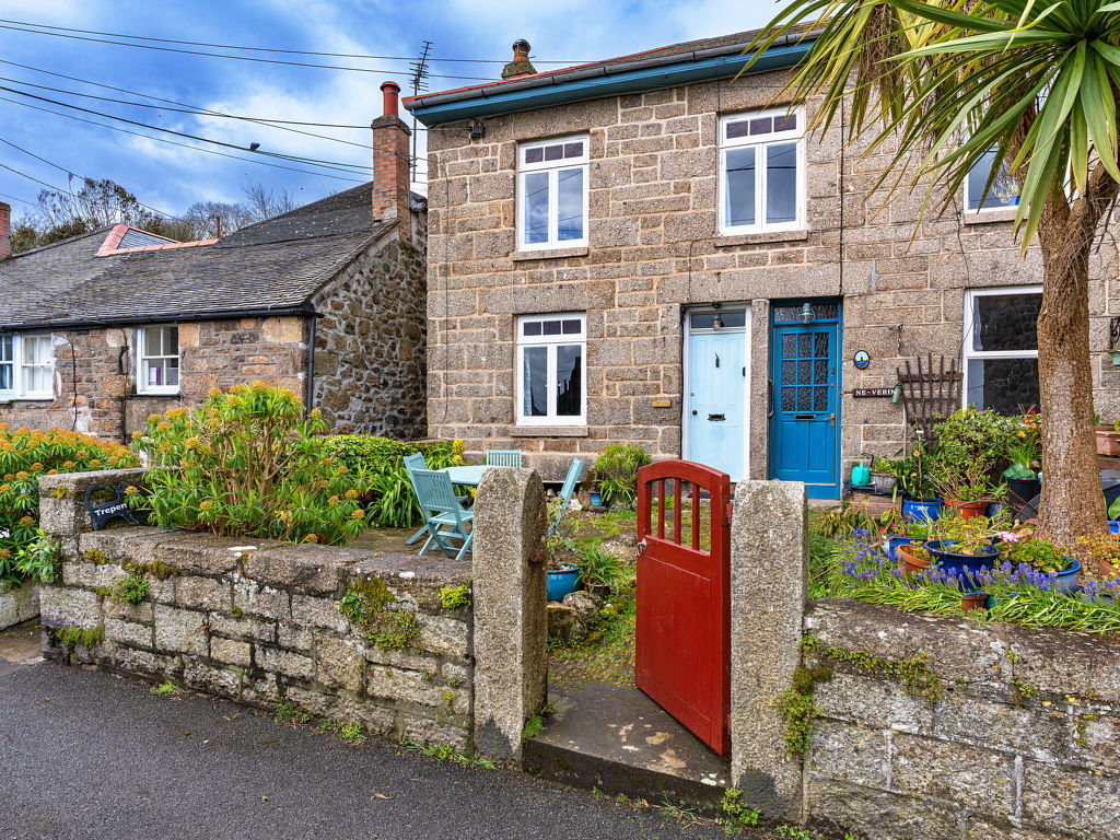 Cosy Mousehole Cottage with Sea Views | Boeken bij Flickmyhouse