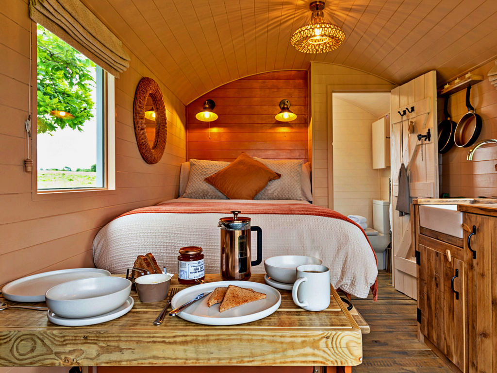 'Marared' Gypsy Hut | Boeken bij Flickmyhouse