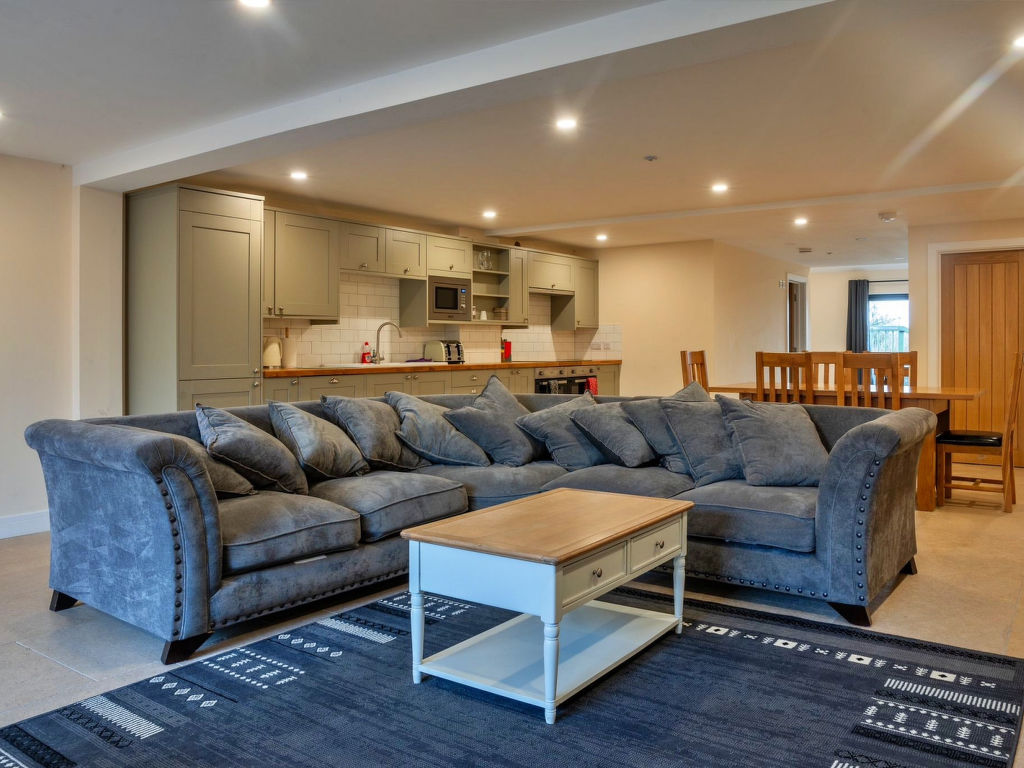 Little Rissington - Barn Eight | Boeken bij Flickmyhouse