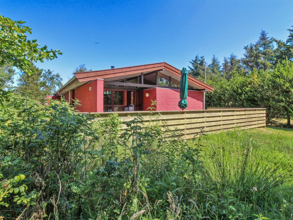 "Jesper" - 600m from the sea | Boeken bij Flickmyhouse