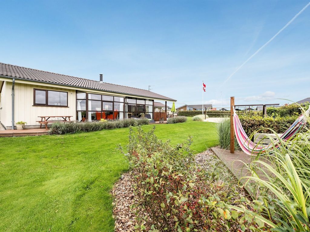 "Mervi" - 300m to the fjord | Boeken bij Flickmyhouse