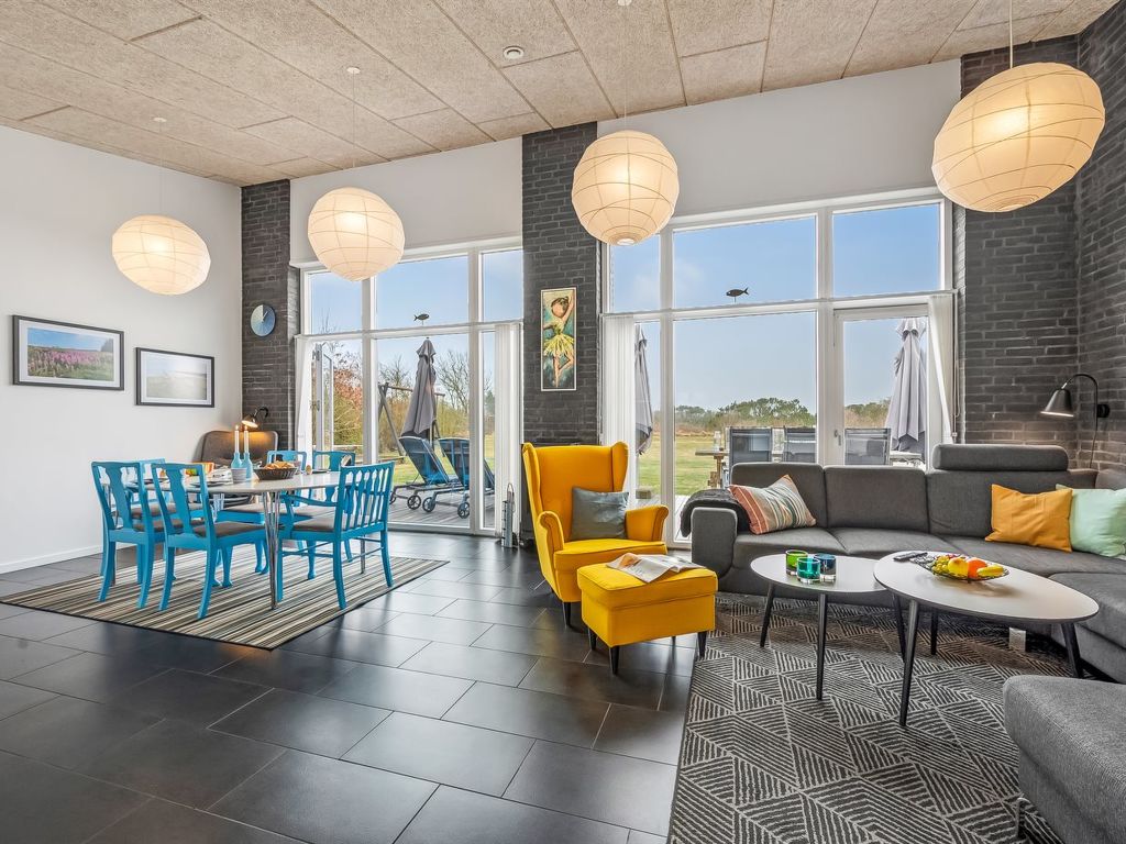 "Righer" - 600m to the fjord | Boeken bij Flickmyhouse