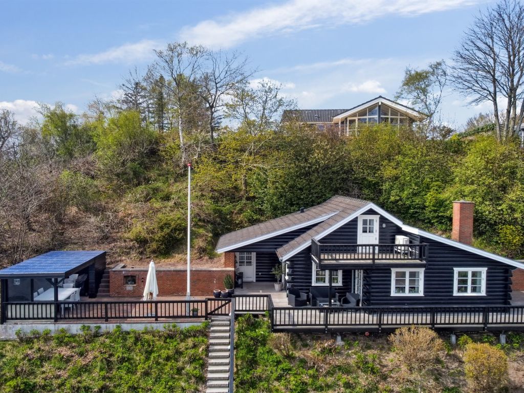 "Sander" - 10m to the fjord | Boeken bij Flickmyhouse