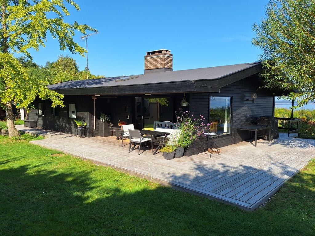 "Adelbert" - 600m to the fjord | Boeken bij Flickmyhouse