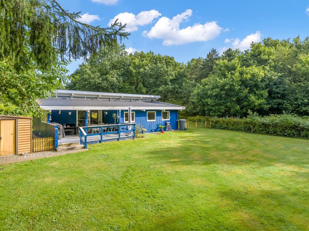 "Anne" - 30km from the sea | Boeken bij Flickmyhouse