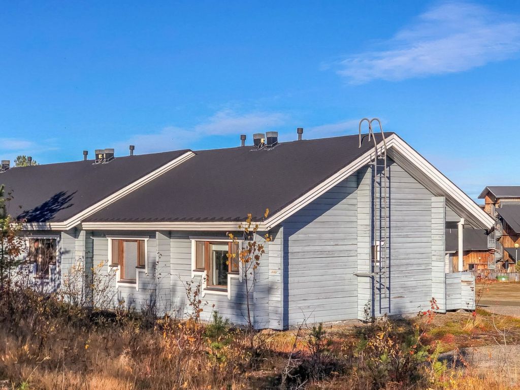 Lähikaltio 330 | Boeken bij Flickmyhouse