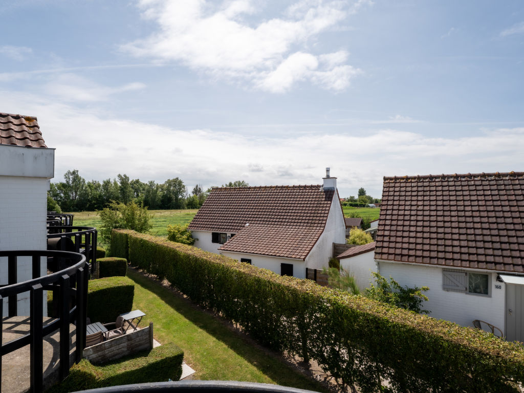 Julie with parking and shared pool | Boeken bij Flickmyhouse