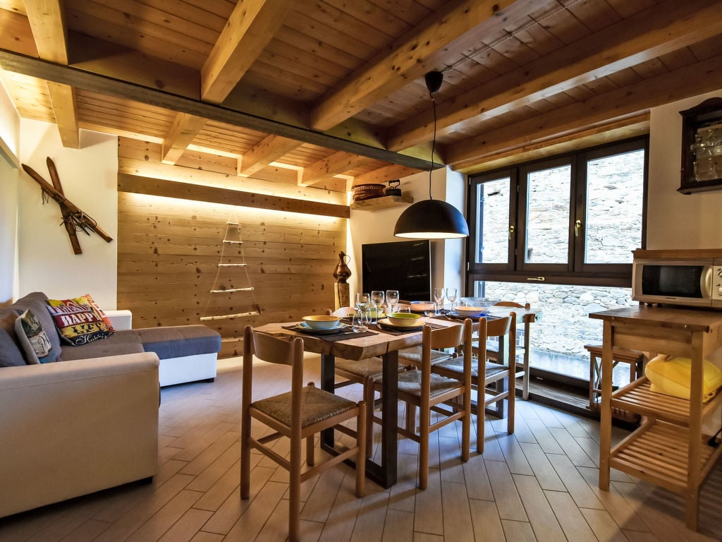 Ai Tini | Boeken bij Flickmyhouse