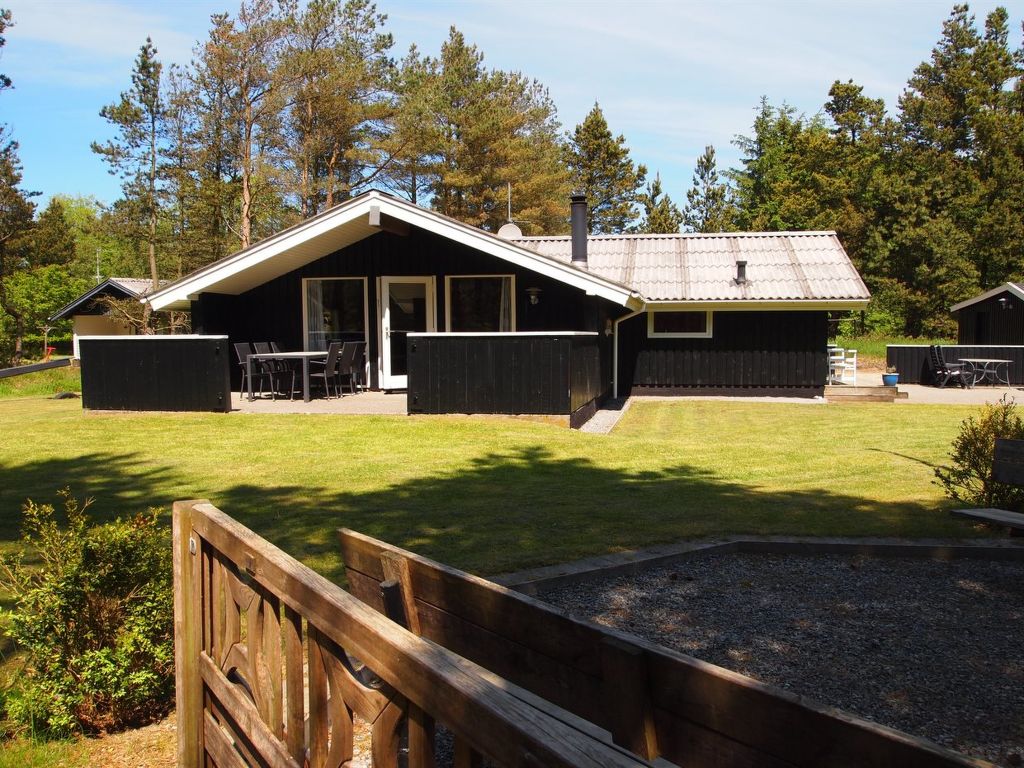 "Valpuri" - 1.3km to the fjord | Boeken bij Flickmyhouse