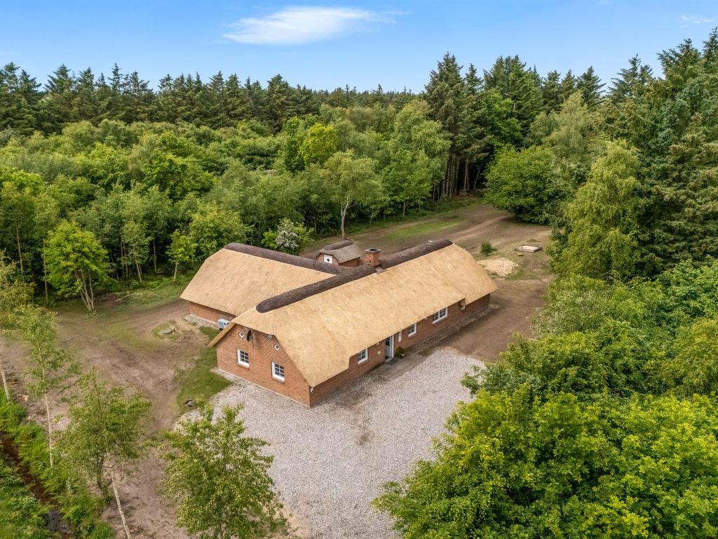 "Ulf" - 2km from the sea | Boeken bij Flickmyhouse