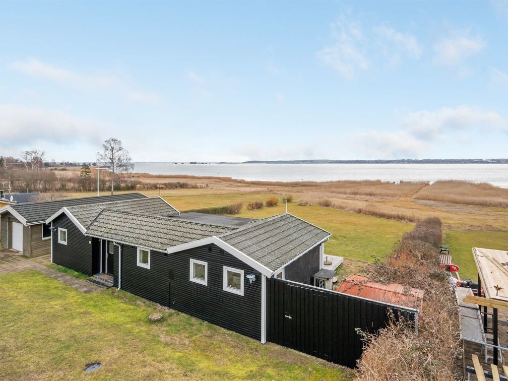"Caren" - 125m to the fjord | Boeken bij Flickmyhouse