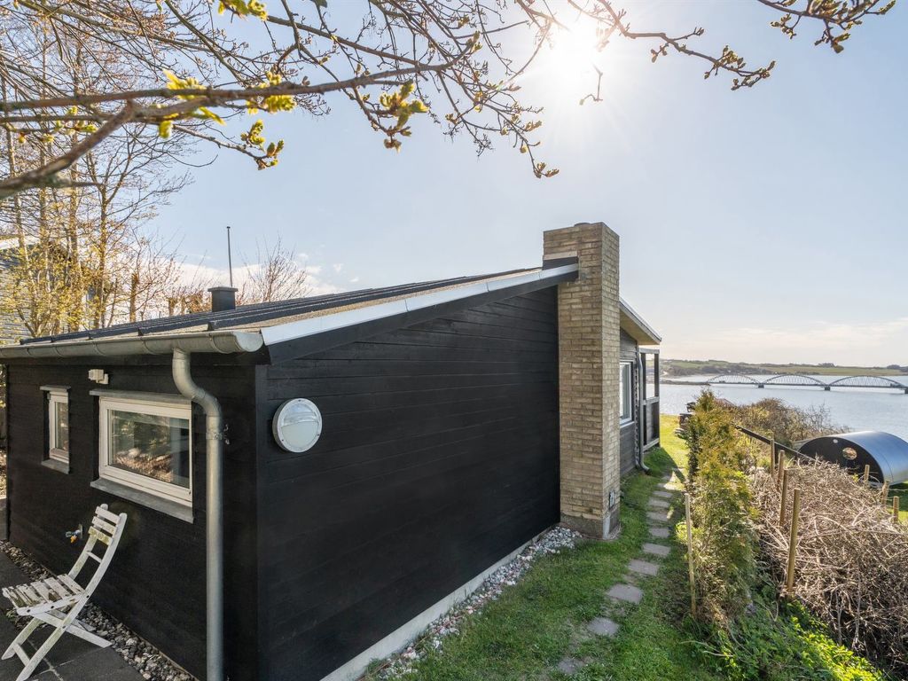 "Nielsen" - 30m to the fjord | Boeken bij Flickmyhouse