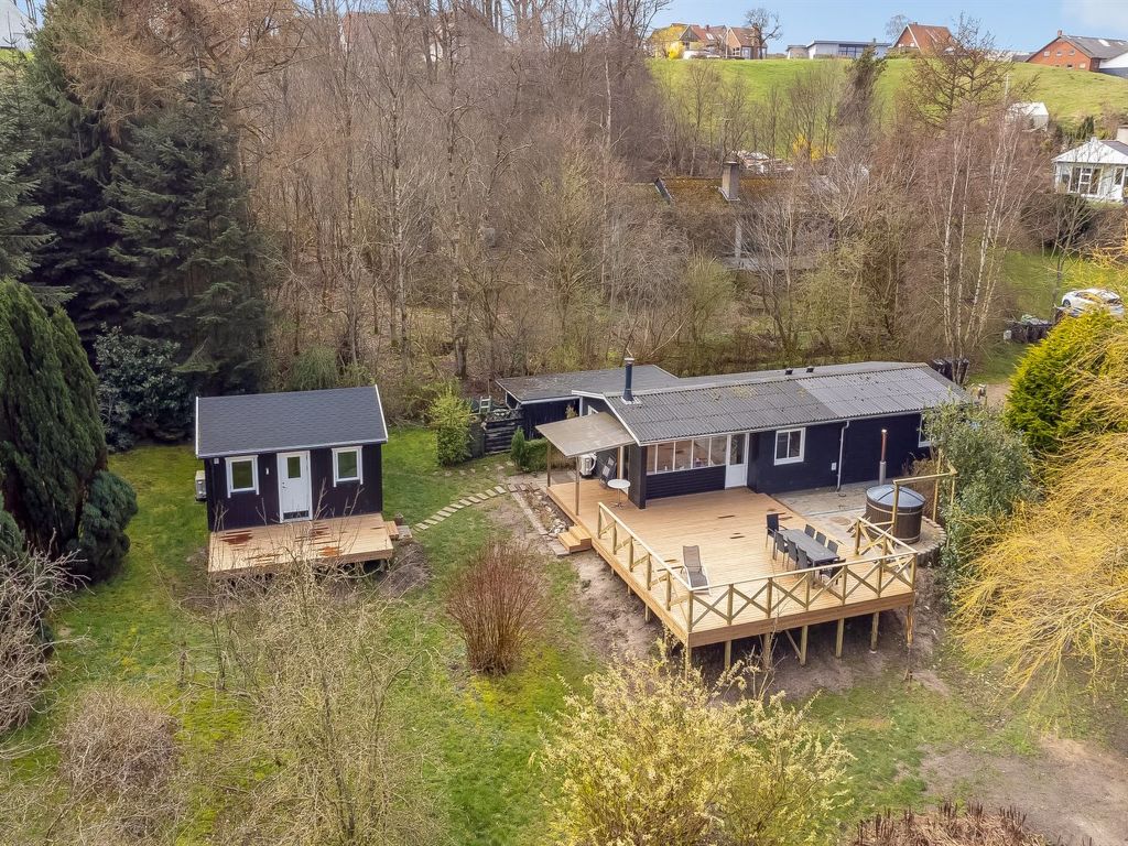 "Self" - 400m to the fjord | Boeken bij Flickmyhouse