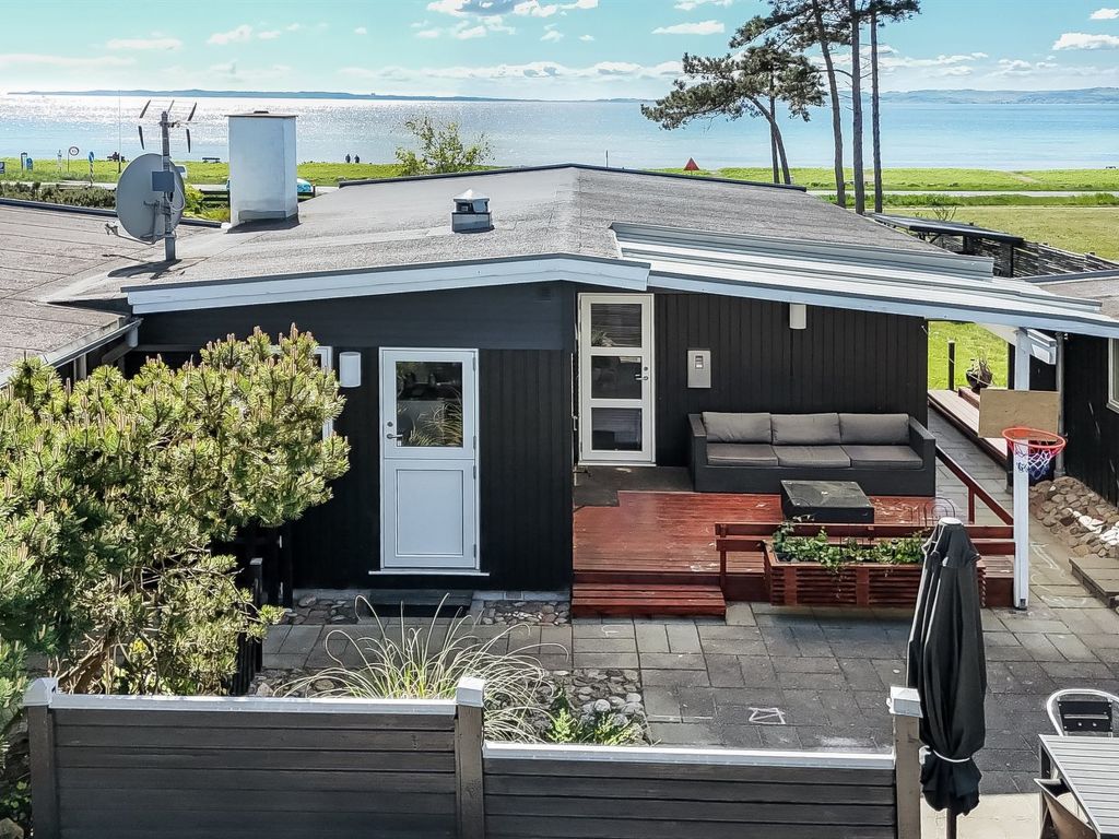 "Soini" - 50m from the sea | Boeken bij Flickmyhouse