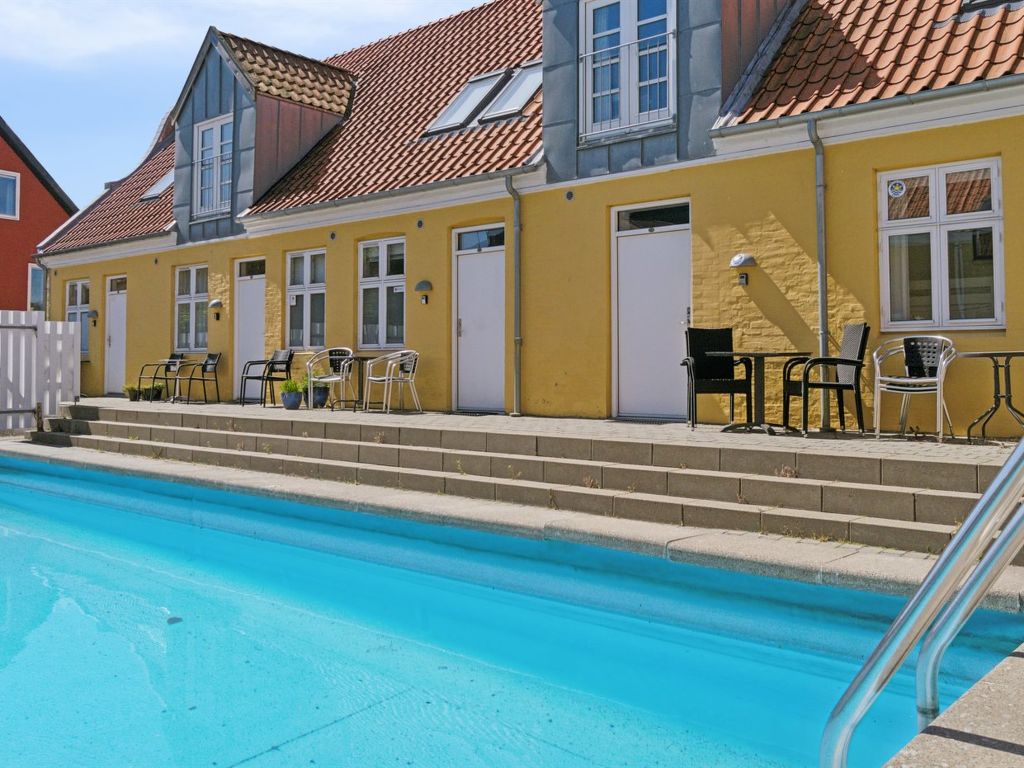 "Elemine" - 500m from the sea | Boeken bij Flickmyhouse