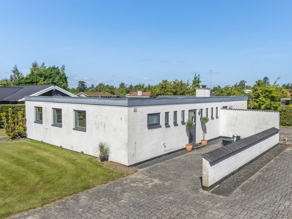 "Anabel" - 600m from the sea | Boeken bij Flickmyhouse