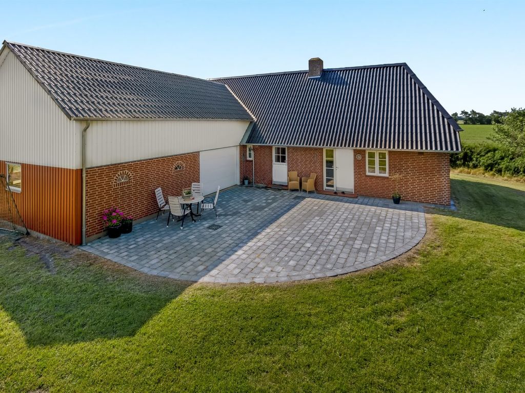 "Rahild" - 10km from the sea | Boeken bij Flickmyhouse