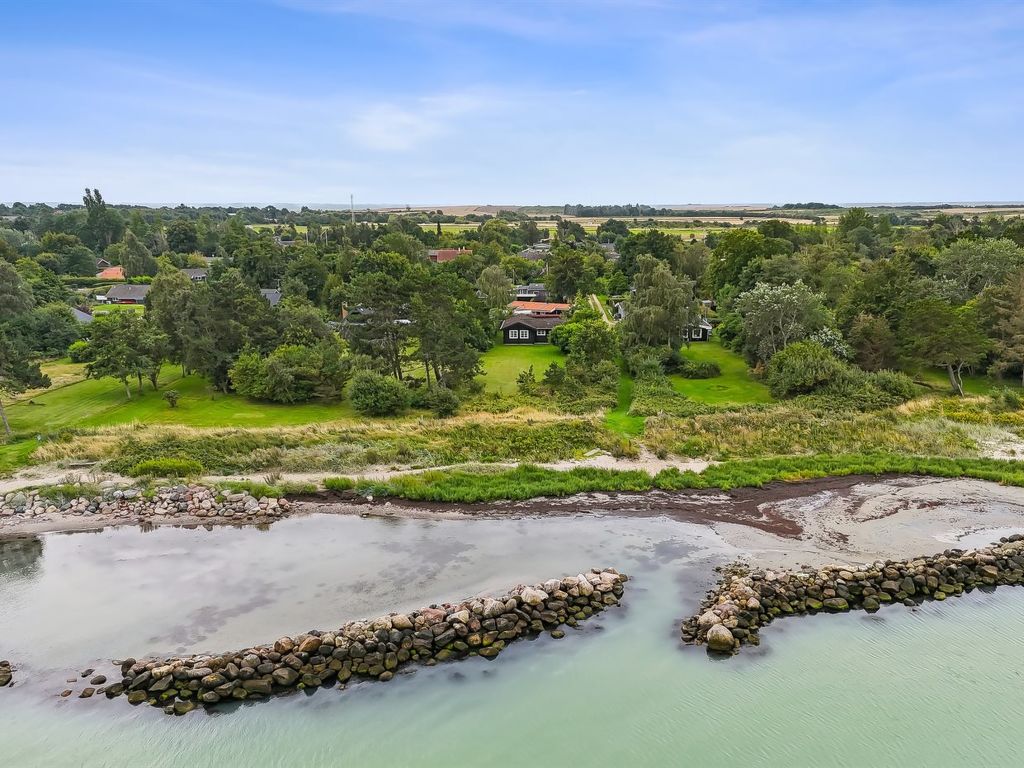 "Kjell" - 25m from the sea | Boeken bij Flickmyhouse