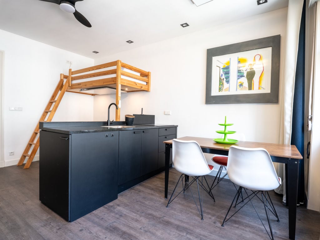 Centrally located "Maris" | Boeken bij Flickmyhouse