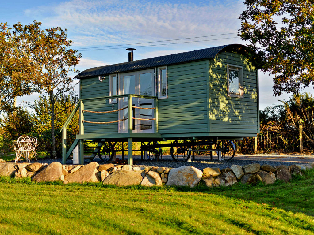 'Angharad' Poachers Hut | Boeken bij Flickmyhouse
