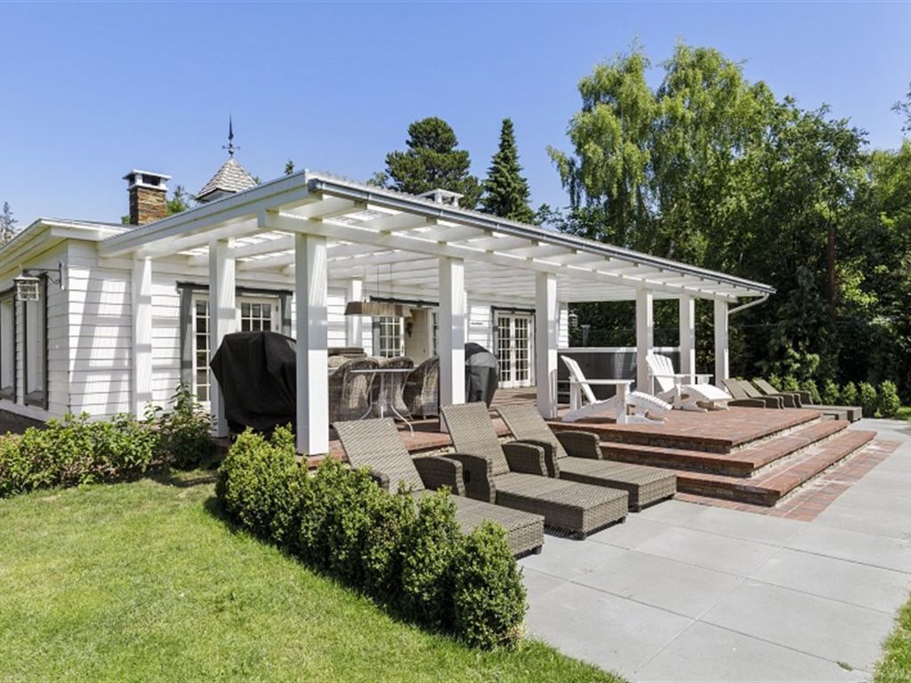 "Titia" - 1.2km to the fjord | Boeken bij Flickmyhouse