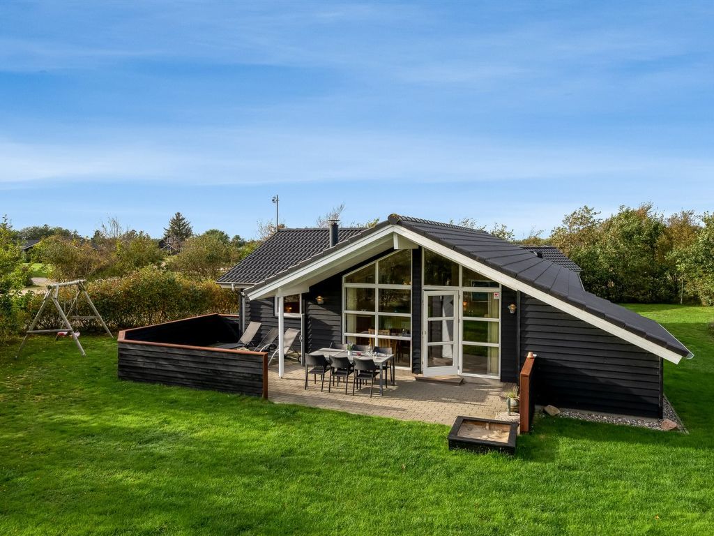 "Lillemor" - 800m to the fjord | Boeken bij Flickmyhouse