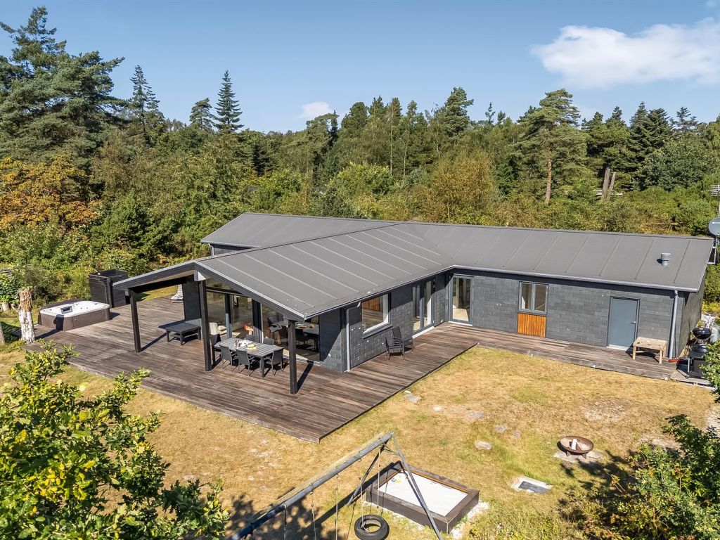 "Milda" - 100m from the sea | Boeken bij Flickmyhouse