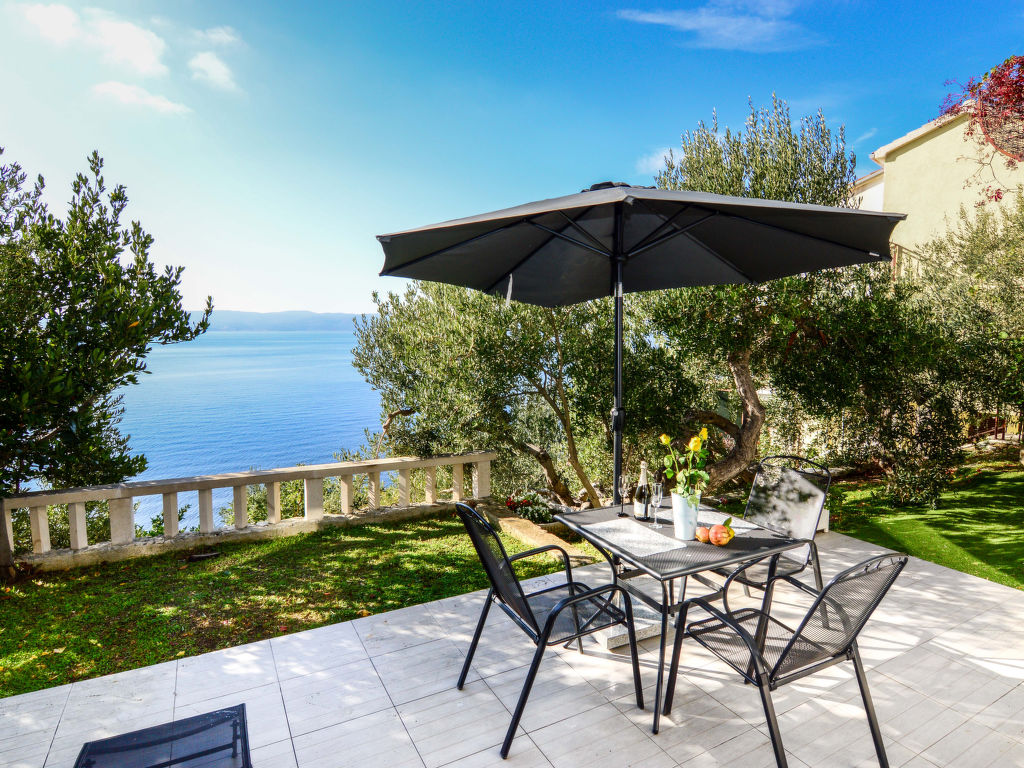 Mirela | Boeken bij Flickmyhouse