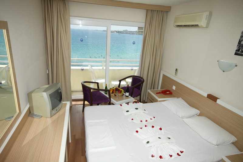 LiggingDit gezinsvriendelijke hotel bevindt zich in een levendige buurt