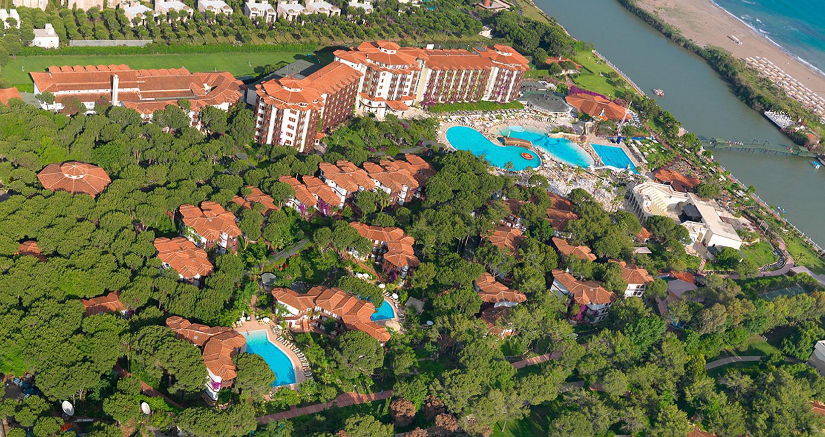 LiggingHet vakantiecomplex verwelkomt de gasten in Belek en biedt in het bijzonder voor wandelaars en avonturiers alle voorwaarden voor een aangenaam verblijf. HotelfaciliteitenMeertalig personeel staat de gasten met raad en daad bij. Het voorzieningenaanbod van het resort bevat een bagagedepot en een kluis. De tourdesk biedt ondersteuning bij het boeken van excursies. Het vakantiecomplex beschikt over meerdere voor gehandicapten toegankelijke vrijetijdsbestedingen. Tot de aangeboden faciliteiten behoren een 24-uurs beveiligingsdienst