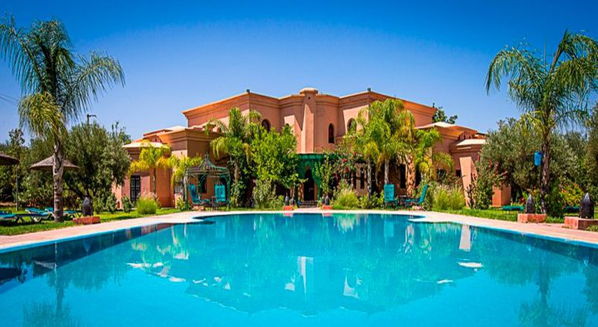 LiggingLas Palmeras Guest House ligt aan de weg naar Ouarzazate